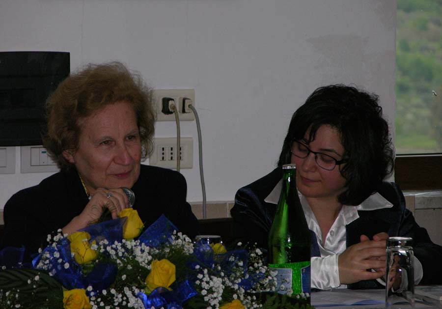 l'autrice Giuseppina Di Stasi con Maria Laura Franciosi